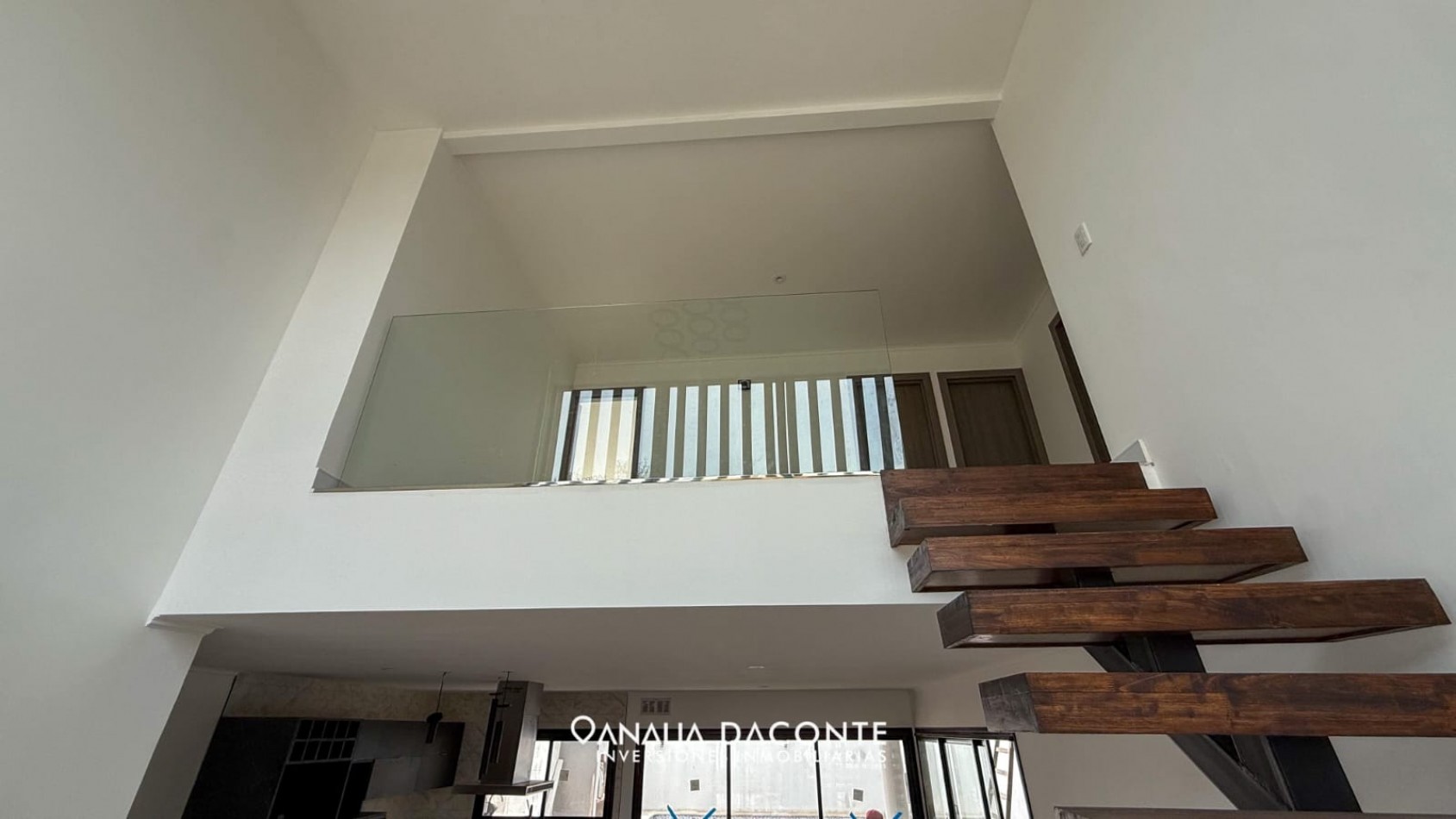 CASA ADOSADA 4 AMB CON PARQUE Y PISCINA. SAN JERONIMO