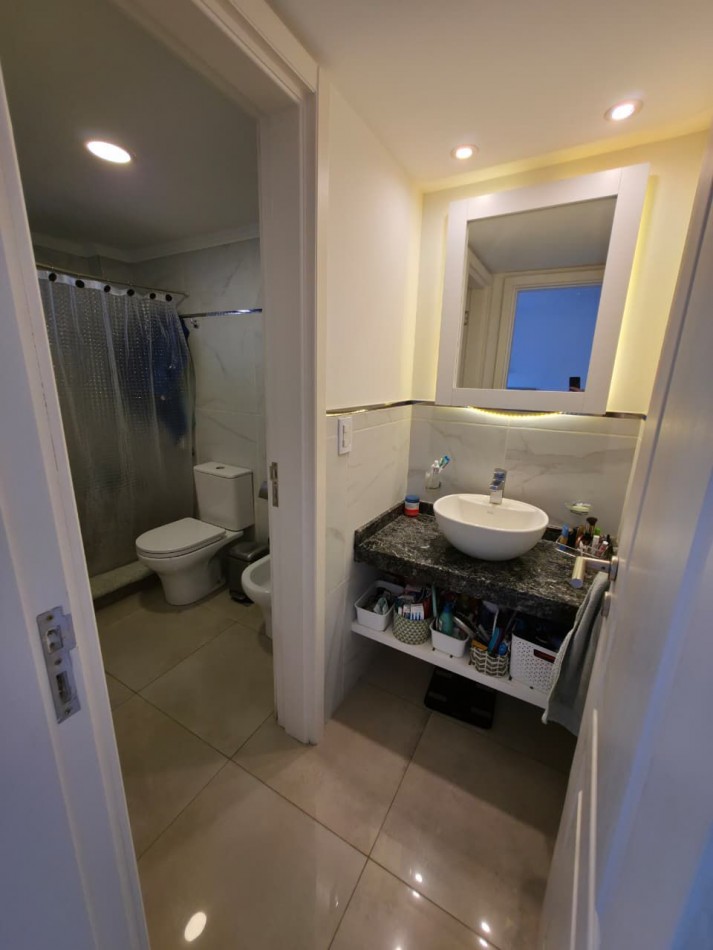 IMPORTANTE PISO 3 AMB CON DOS COCHERAS EN LA PERLA! AV. LIBERTAD 3200