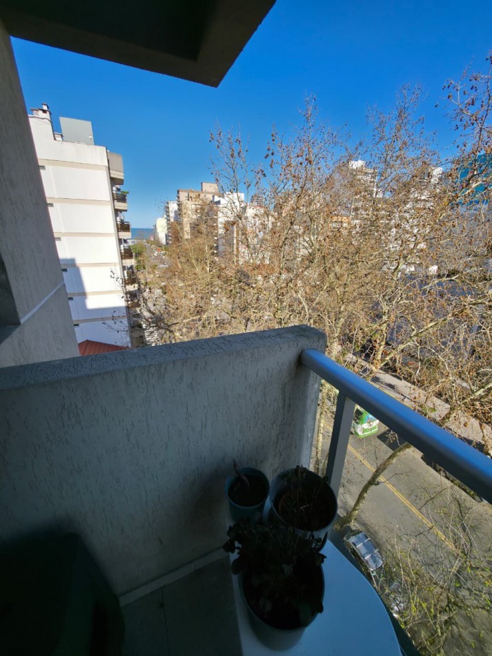 IMPORTANTE PISO 3 AMB CON DOS COCHERAS EN LA PERLA! AV. LIBERTAD 3200