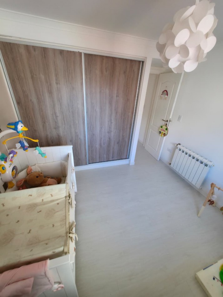IMPORTANTE PISO 3 AMB CON DOS COCHERAS EN LA PERLA! AV. LIBERTAD 3200
