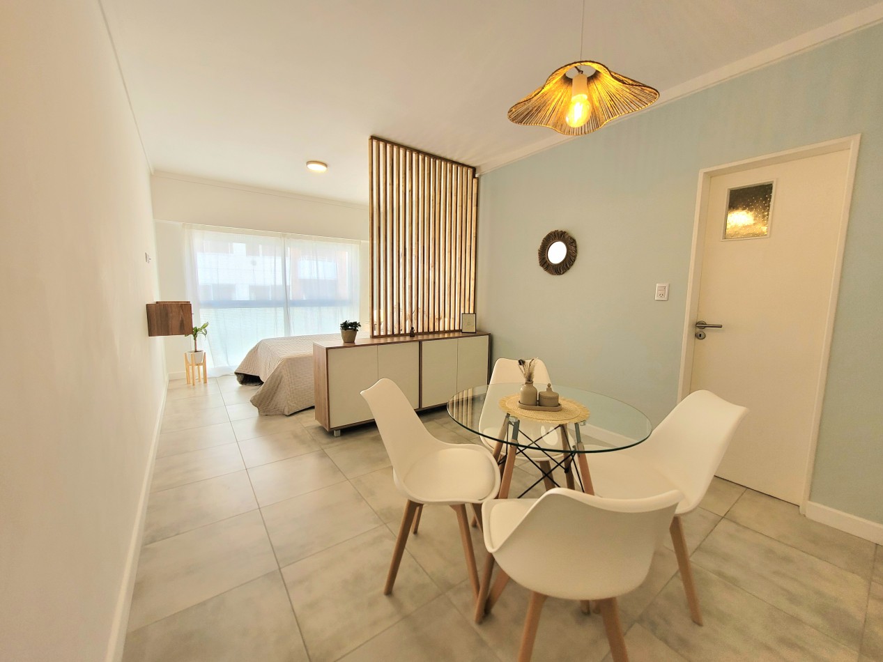 RESERVADO!! Departamento de 1 Ambiente a la calle con balcon frances en edificio MARAL