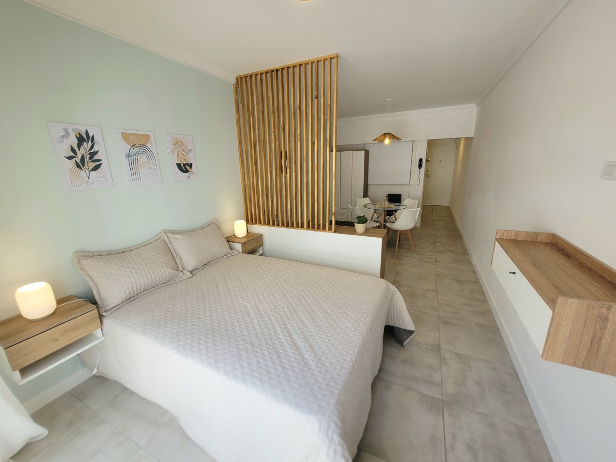 RESERVADO!! Departamento de 1 Ambiente a la calle con balcon frances en edificio MARAL