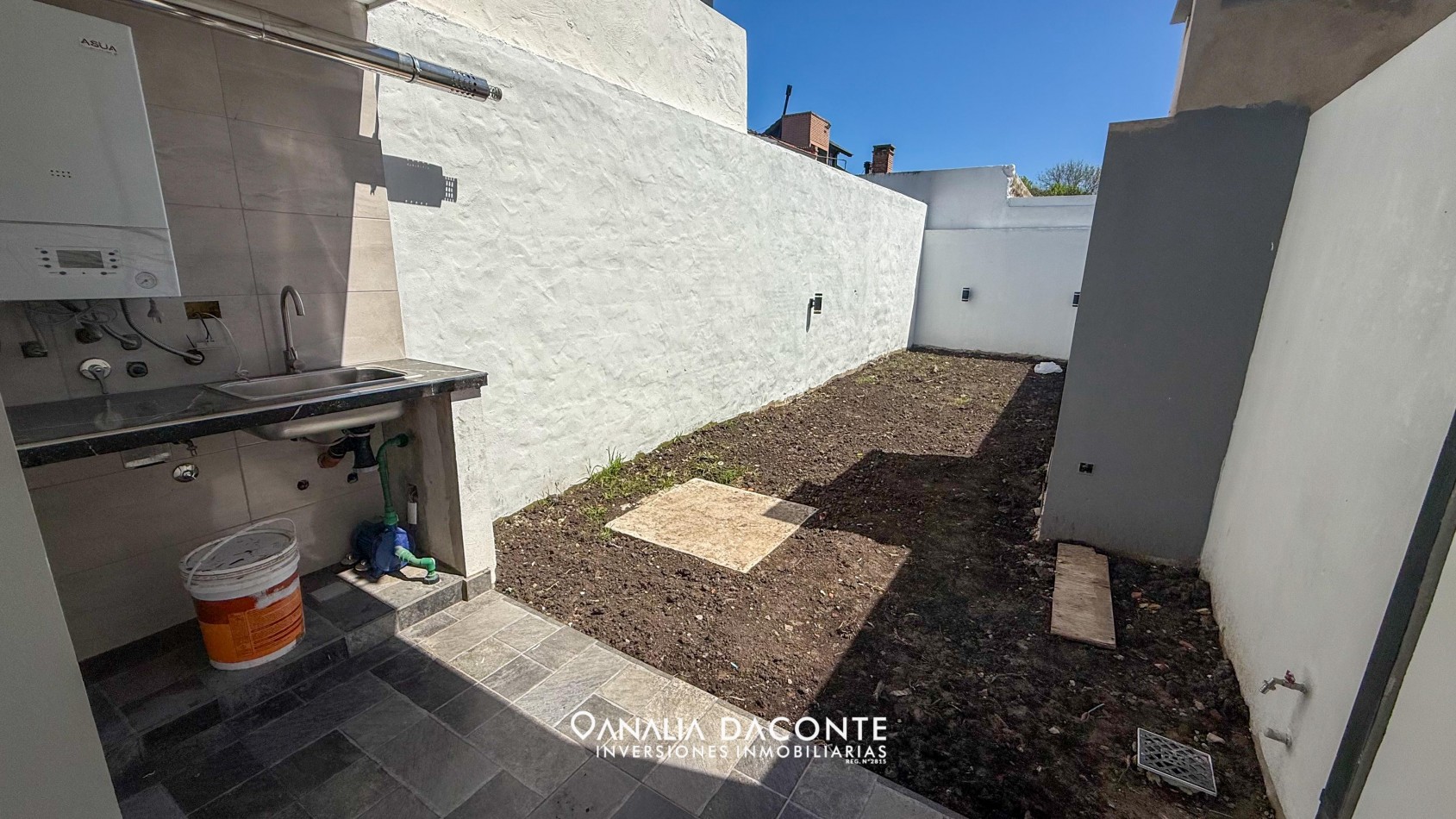 UNIDAD 3 AMB A ESTRENAR EN SAN JERONIMO CON PARQUE Y COCHERA