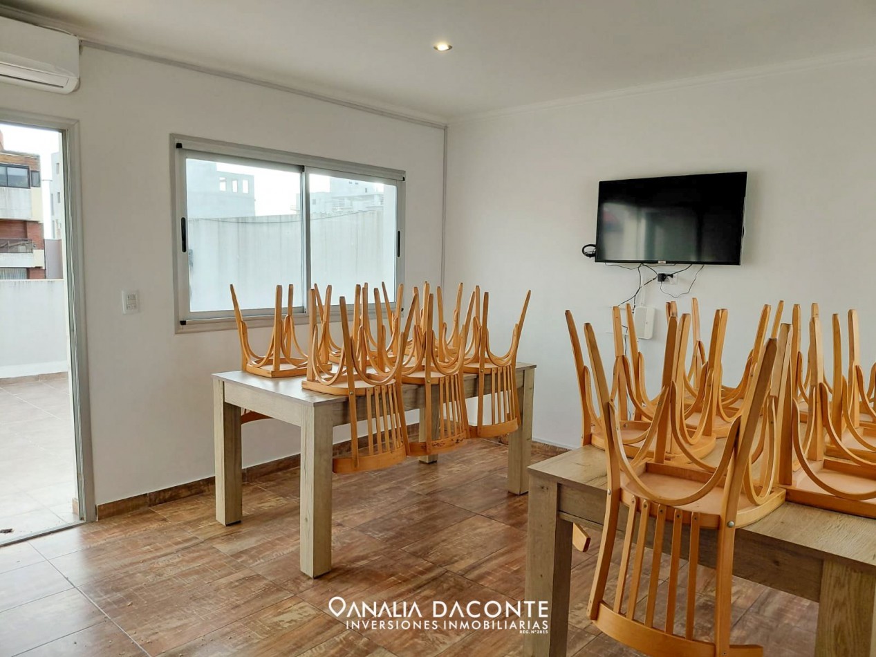 IMPORTANTE PISO 3 AMB CON DOS COCHERAS EN LA PERLA! AV. LIBERTAD 3200