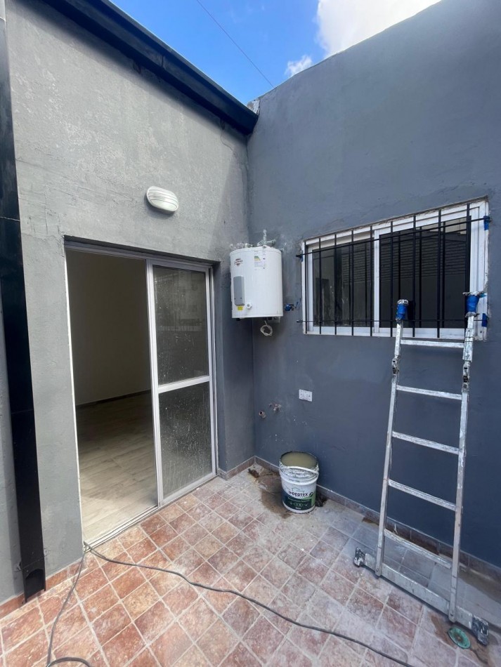 Casa al frente en ph 3 amb con patio, en Pinos de Anchorena