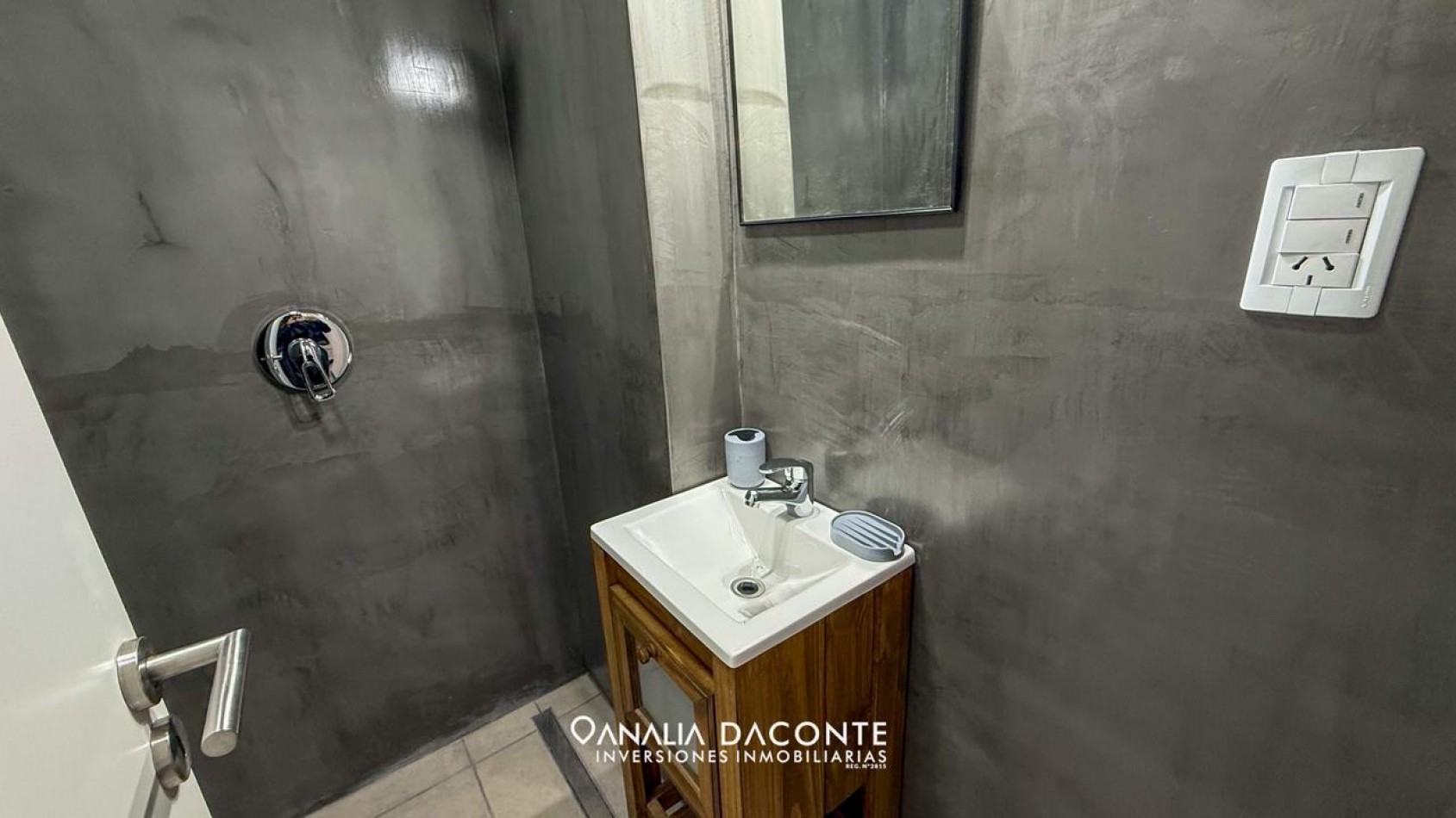 HERMOSO 2 AMB RECICLADO A METROS DEL MAR. EN LA PERLA!