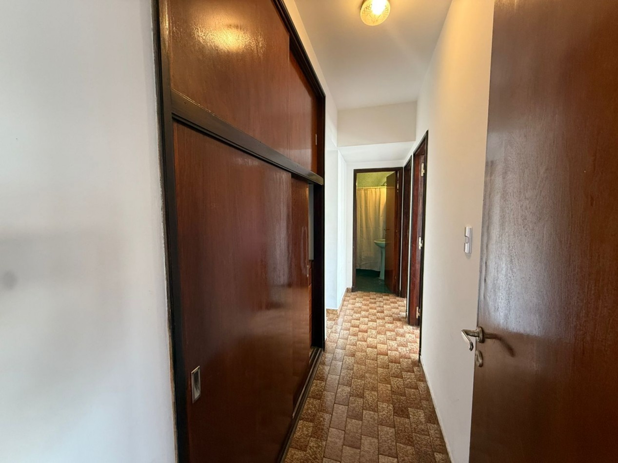 EXCELENTE DEPTO 3 AMB A LA CALLE CON BALCON. CATAMARCA 1800