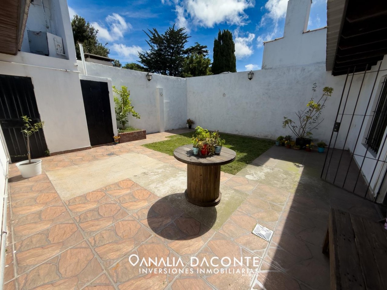 CHALET 4 AMB EN LOS PINARES! CON PARQUE, GARAGE Y QUINCHO! APTO CREDITO