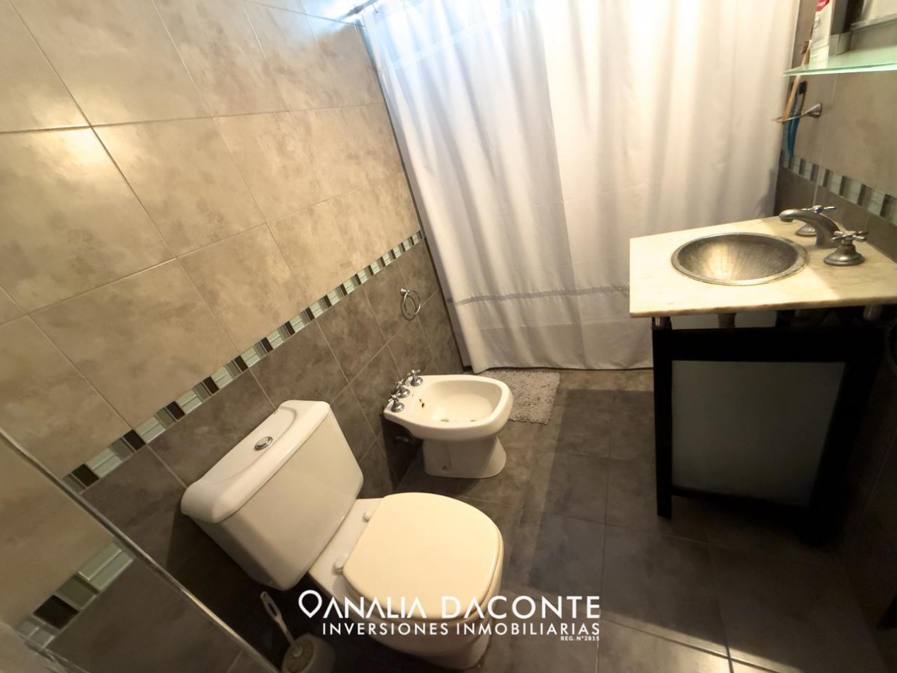 CHALET 4 AMB EN LOS PINARES! CON PARQUE, GARAGE Y QUINCHO! APTO CREDITO