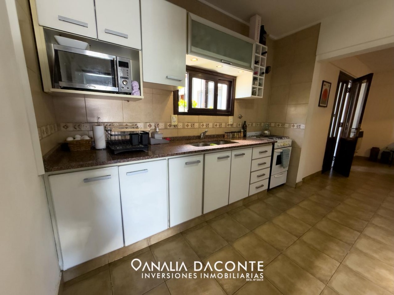 CHALET 4 AMB EN LOS PINARES! CON PARQUE, GARAGE Y QUINCHO! APTO CREDITO