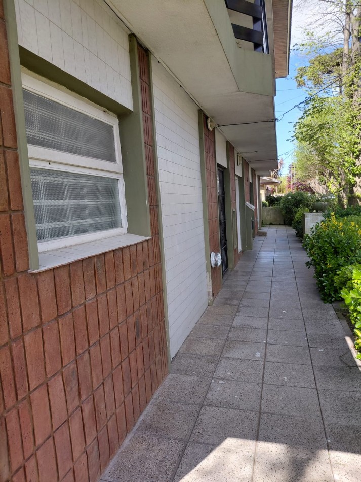 VENDIDO!!Depto 3 amb a la calle en Constitucion con espacio de estacionamiento!