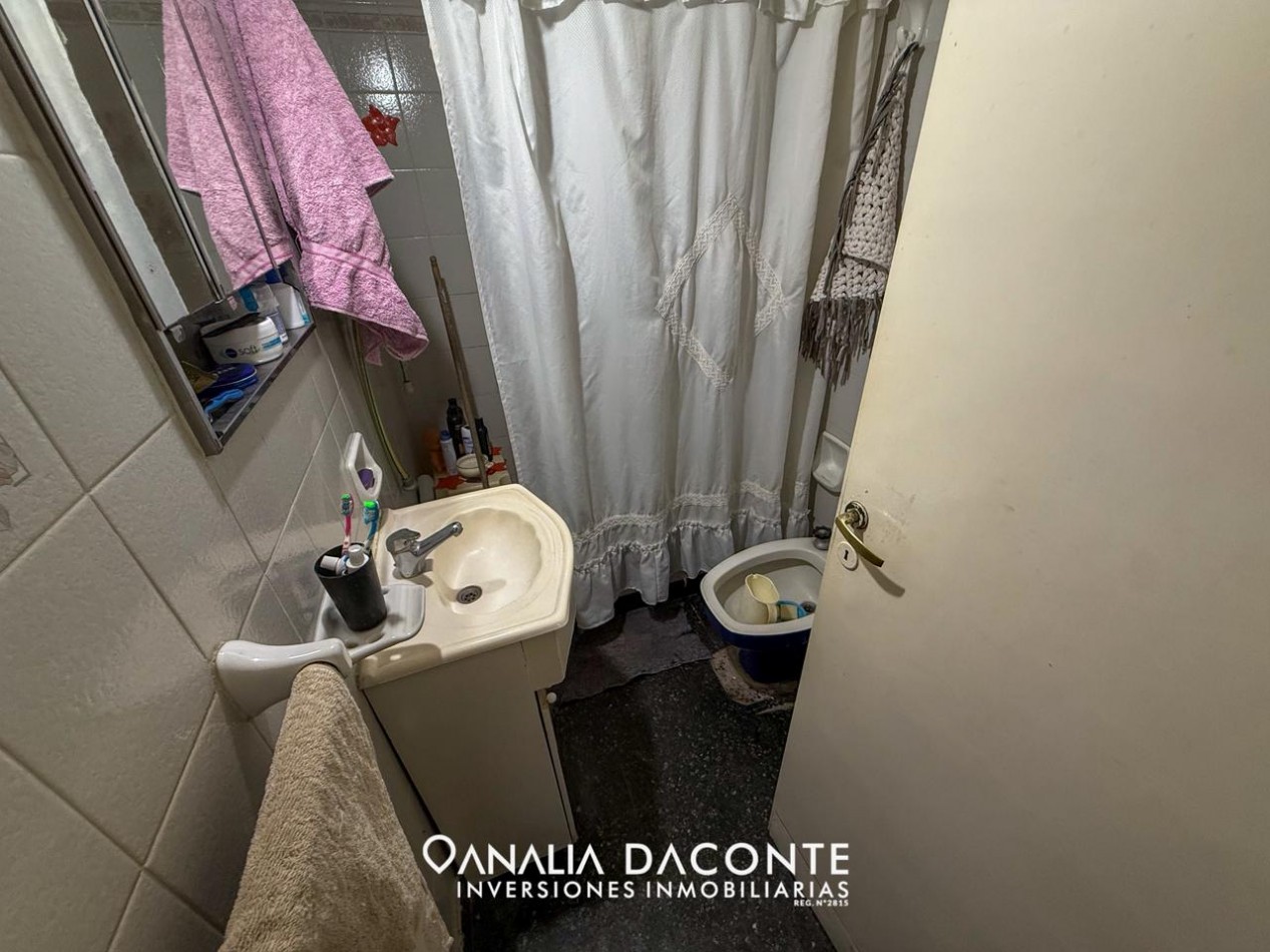 CASA 3 AMB SOBRE LOTE PROPIO A RECICLAR! BARRIO CAISAMAR