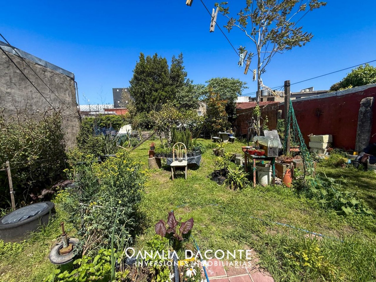 CASA 3 AMB SOBRE LOTE PROPIO A RECICLAR! BARRIO CAISAMAR