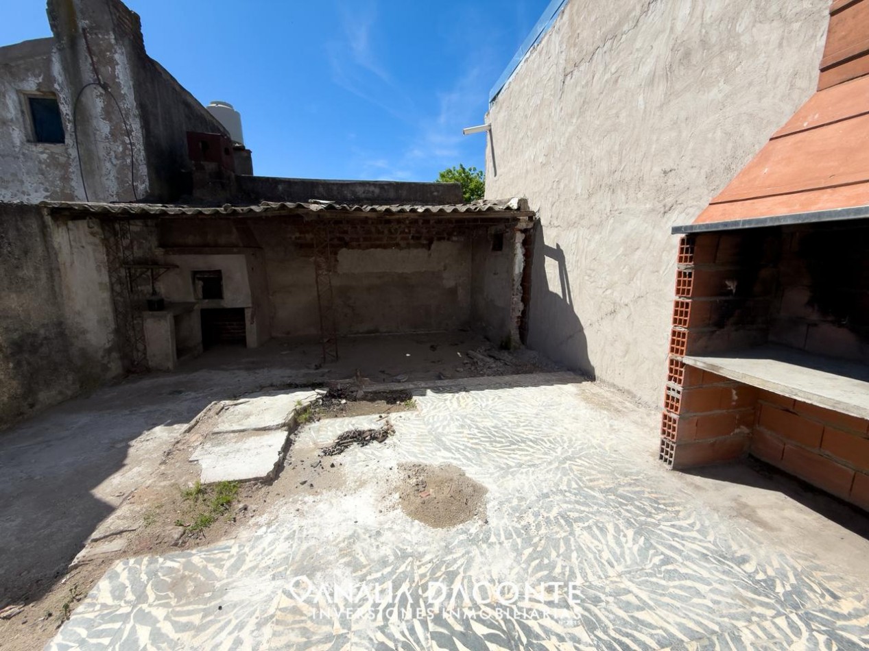 EXCELENTE GALPON  DE 300M2 A PASOS DE AV. CHAMPAGNAT!