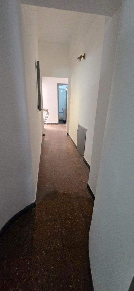 DEPTO 4 AMB, EN ALQUILER VIVIENDA O APTO PROFESIONAL! ZONA ALDREY!