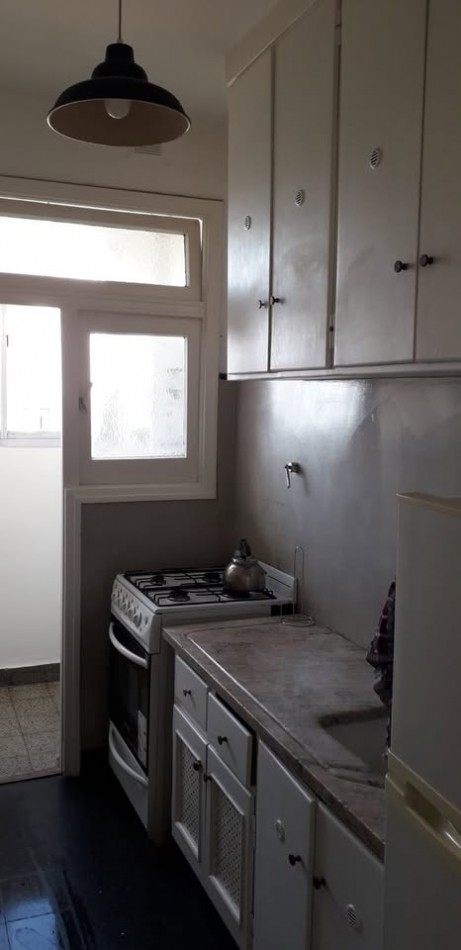 HERMOSO Y AMPLIO DEPTO 2 AMB SOBRE AV. COLON AL 1500!