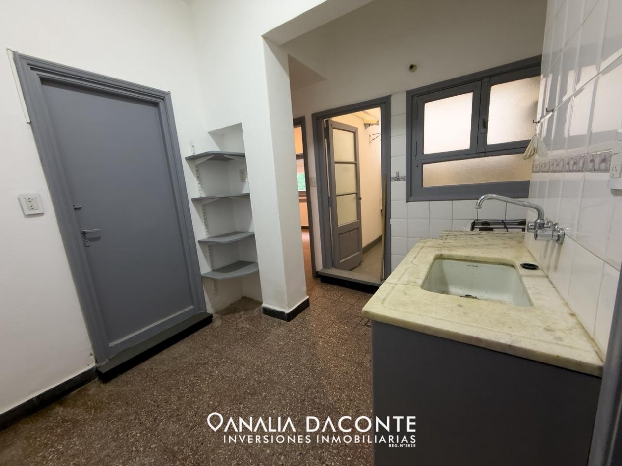 DEPTO 4 AMB, EN ALQUILER VIVIENDA O APTO PROFESIONAL! ZONA ALDREY!