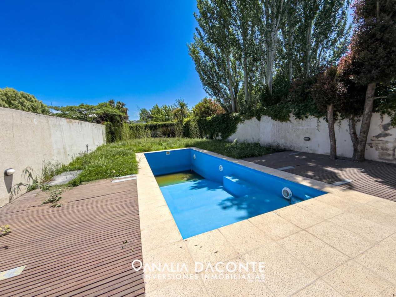 RESERVADO EN 72HS!!! MODERNO CHALET 4 AMB CON GARAGE, PARQUE Y PISCINA! LOS PINARES