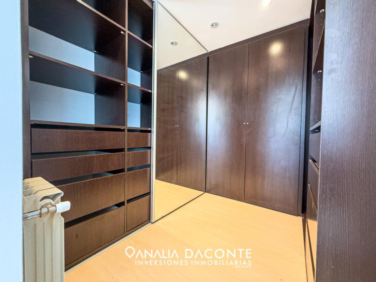 RESERVADO EN 72HS!!! MODERNO CHALET 4 AMB CON GARAGE, PARQUE Y PISCINA! LOS PINARES