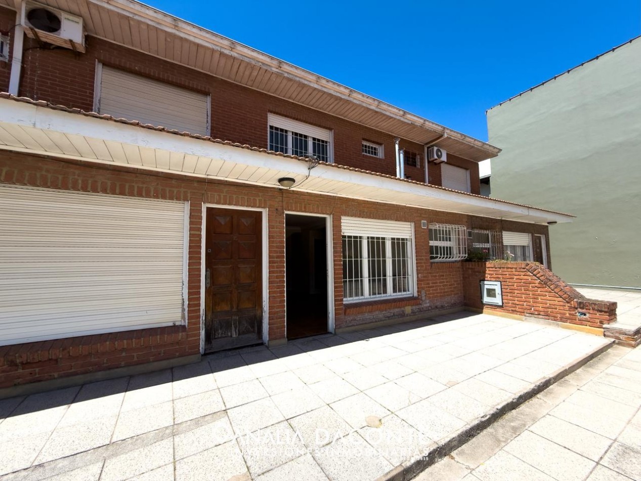 DUPLEX DOS AMB CON COCHERA EN COMPLEJO CON PILETA Y QUINCHO! PARQUE LURO!