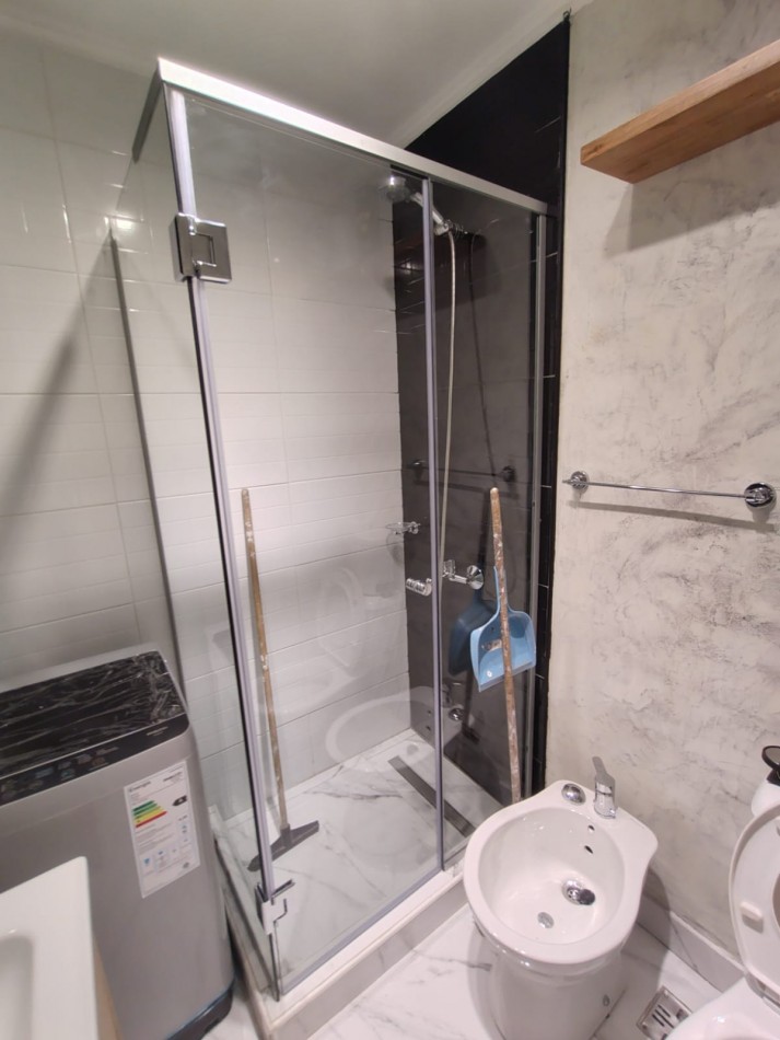 HERMOSO DEPTO 2 AMB EQUIPADO Y RECICLADO, A LA CALLE! BOLIVAR AL 2400