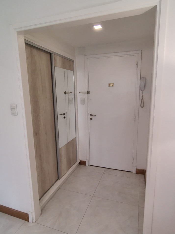 HERMOSO DEPTO 2 AMB EQUIPADO Y RECICLADO, A LA CALLE! BOLIVAR AL 2400