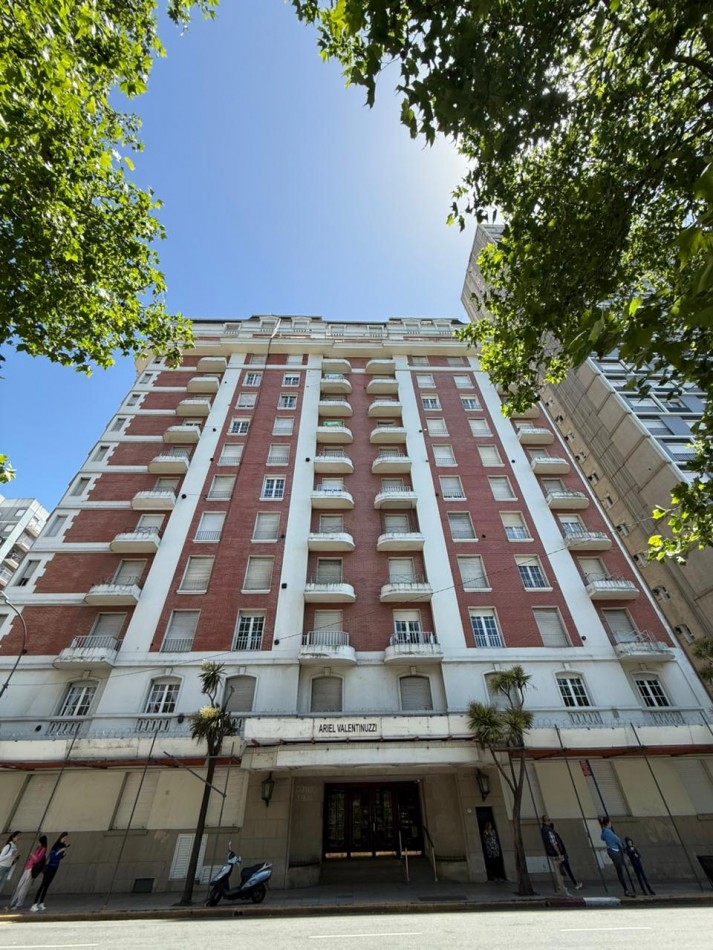 2 amb a la calle, con dependencia! Vista al mar y plaza Colon