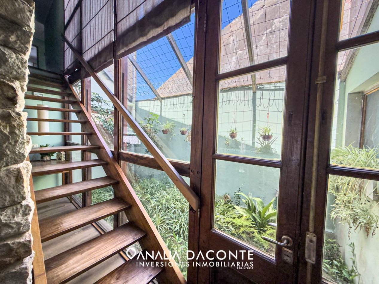 CHALET 4 AMB ESTILO RUSTIC CHIC! CON AMPLIO PARQUE! APTO CREDITO!