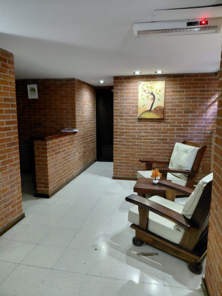 RESERVADO!!!LA PERLA Precioso Dpto. 2 Amb. CON BALCON EN L 