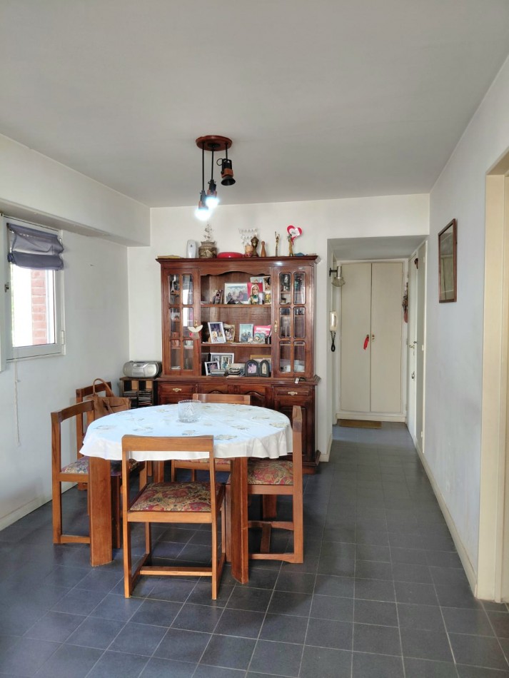 RESERVADO!!!LA PERLA Precioso Dpto. 2 Amb. CON BALCON EN L 