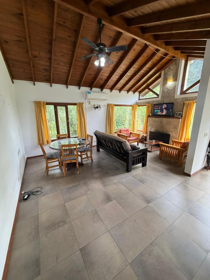 INCREIBLE CHALET 4 AMB CON PISCINA Y QUINCHO EN SIERRA DE LOS PADRES