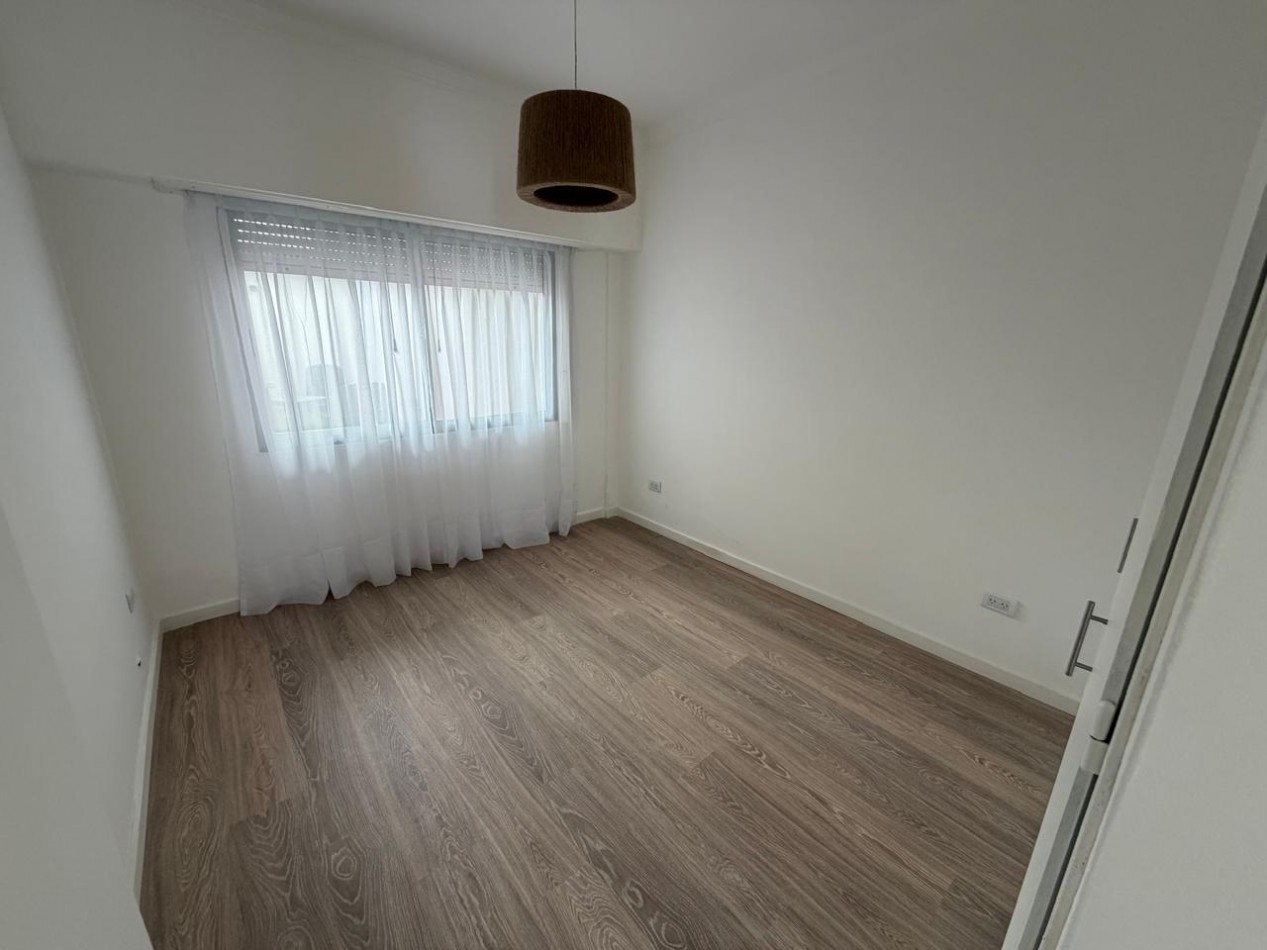 HERMOSO DEPTO 3 AMB CON DEPENDENCIA, RECICLADO A LA CALLE! 