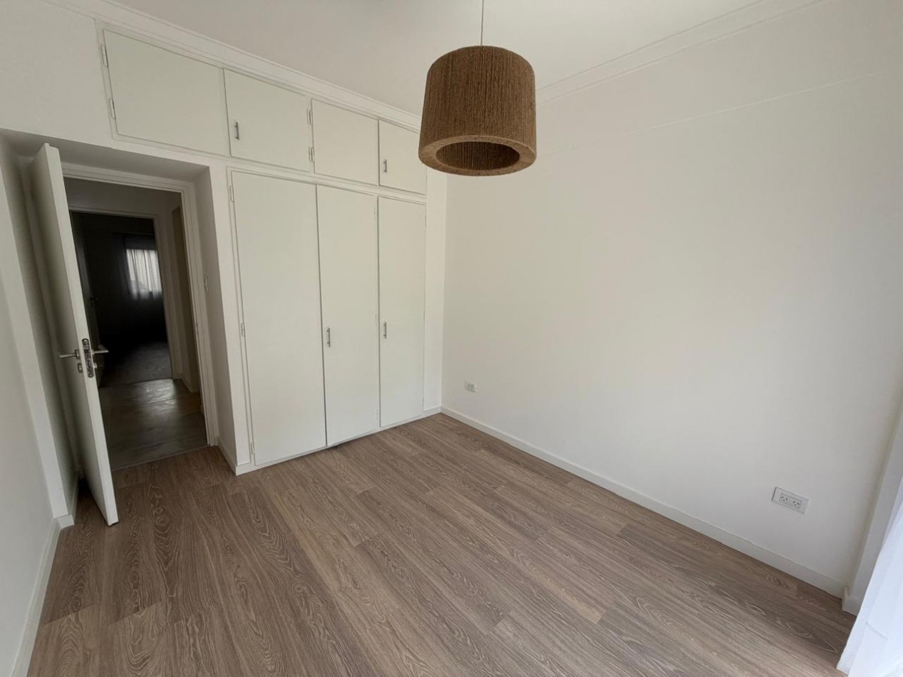 HERMOSO DEPTO 3 AMB CON DEPENDENCIA, RECICLADO A LA CALLE! 