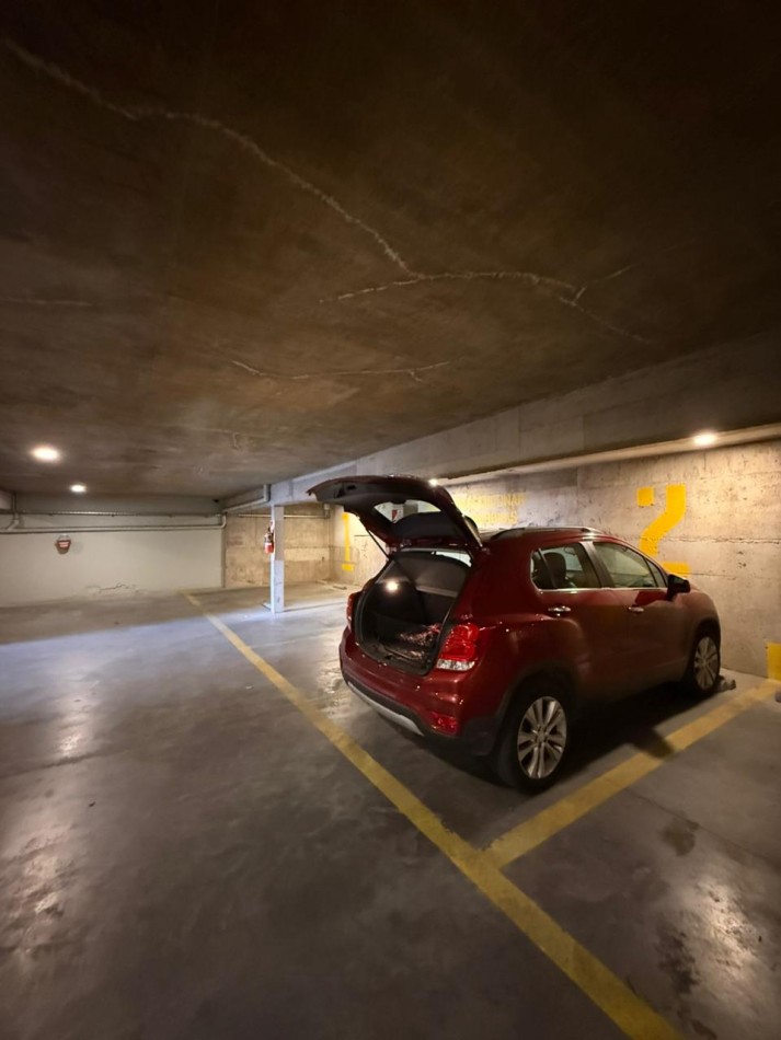 RESERVADO!!!!EXCLUSIVO SEMIPISO 3 AMB EN CHAUVIN! CON COCHERA Y BAULERA!