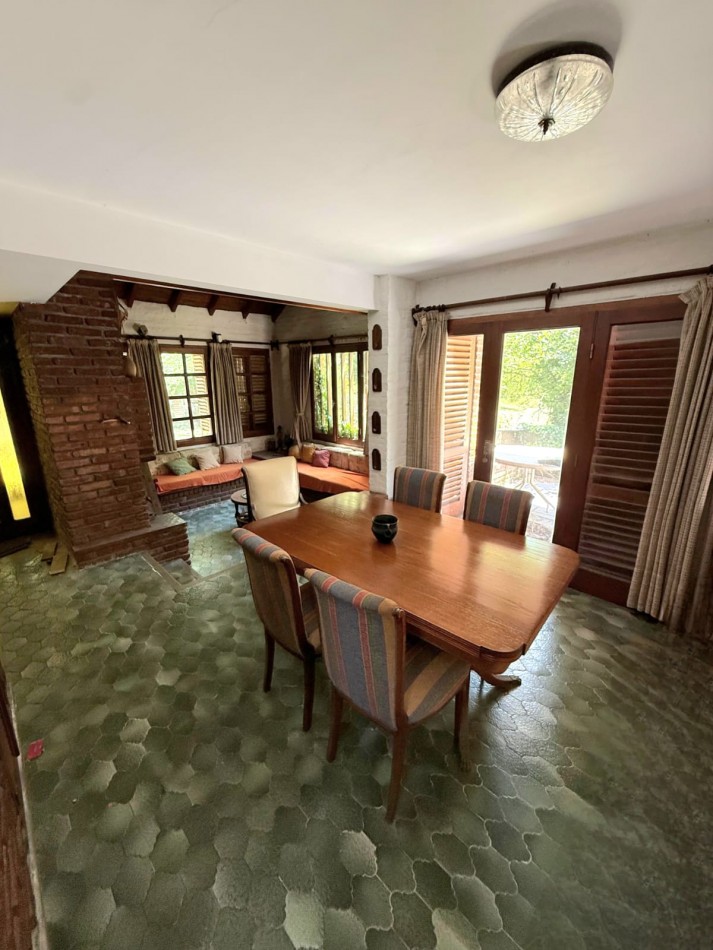 CHALET 4 AMB A RECICLAR CON QUINCHO Y GRAN PARQUE! EL GROSELLAR