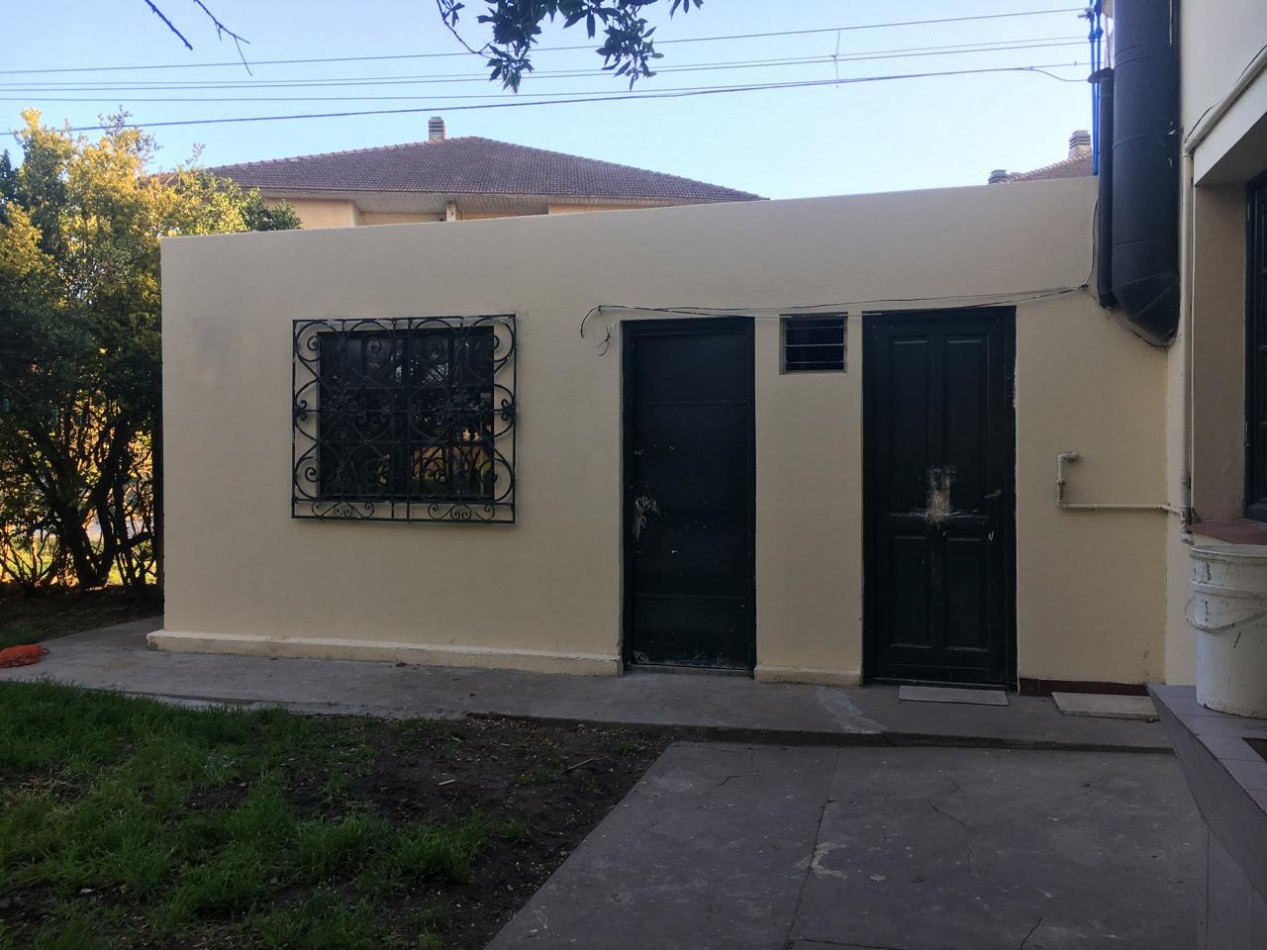 MANZANA COMPLETA CON LOCAL Y VIVIENDA!