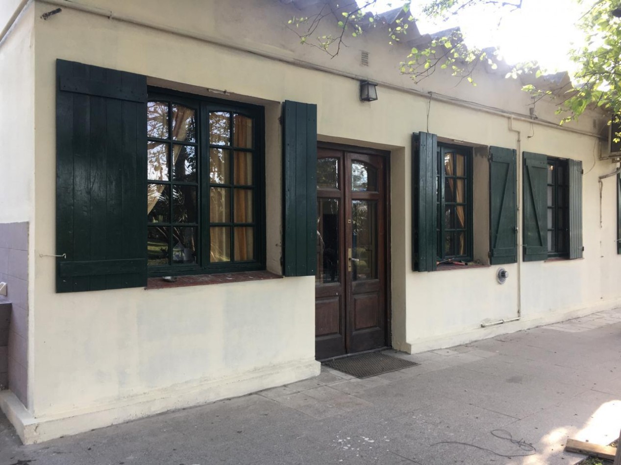 MANZANA COMPLETA CON LOCAL Y VIVIENDA!