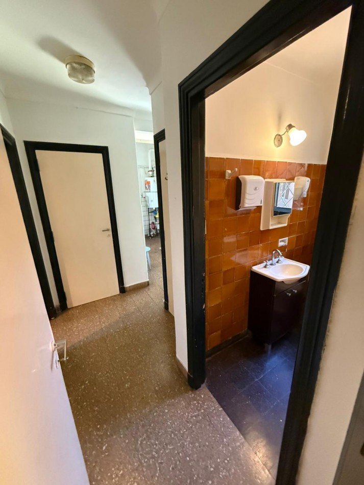 IMPORTANTE CHALET 4 AMB CON DEPENDENCIA SOBRE GRAN PARQUE PERIMETRAL! VILLA PRIMERA