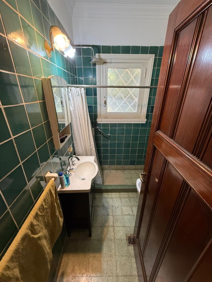 IMPORTANTE CHALET 4 AMB CON DEPENDENCIA SOBRE GRAN PARQUE PERIMETRAL! VILLA PRIMERA