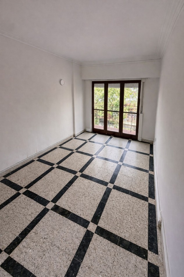 ALQUILER! DEPTO 3 AMB A LA CALLE CON BALCON. MACROCENTRO!