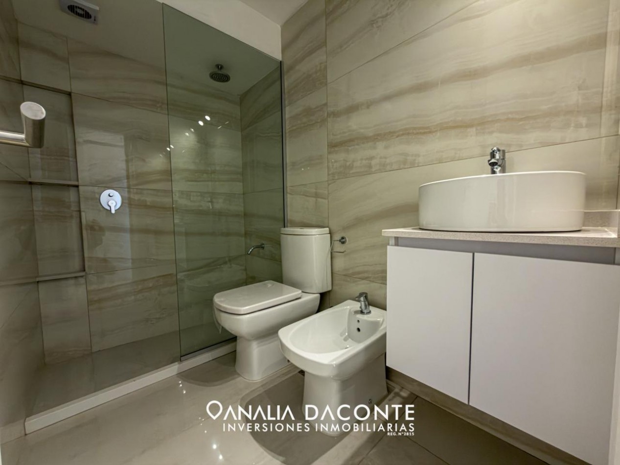 SEMIPISO CATEGORIA 3 AMB VISTA PLENA AL MAR! COCHERA GYM Y PISCINA