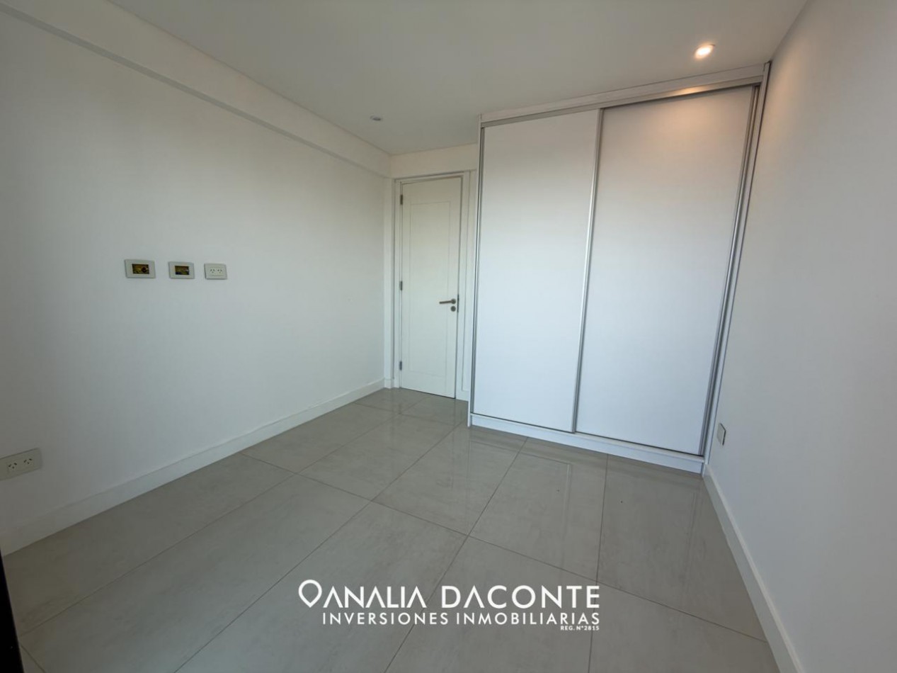 SEMIPISO CATEGORIA 3 AMB VISTA PLENA AL MAR! COCHERA GYM Y PISCINA