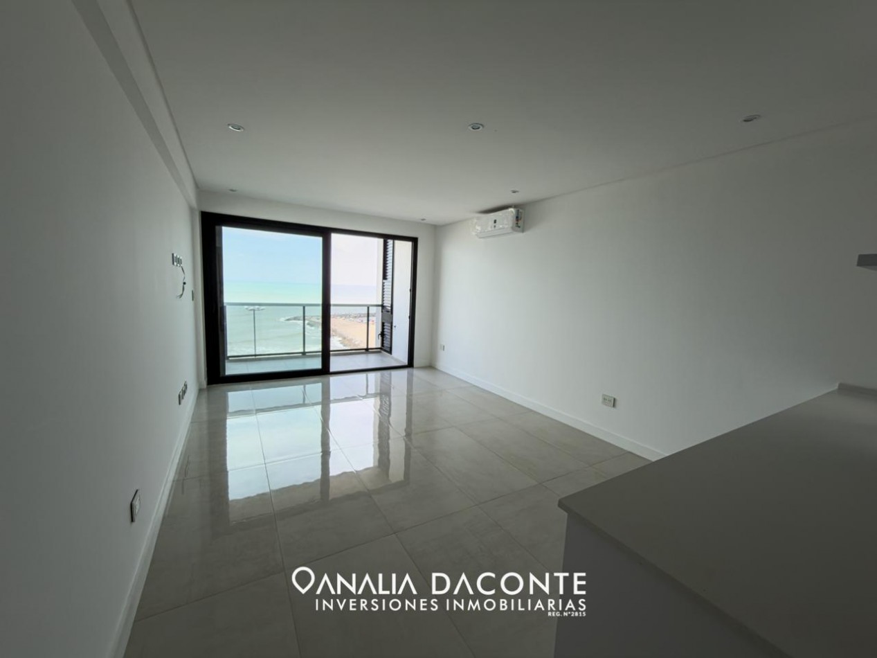 SEMIPISO CATEGORIA 3 AMB VISTA PLENA AL MAR! COCHERA GYM Y PISCINA