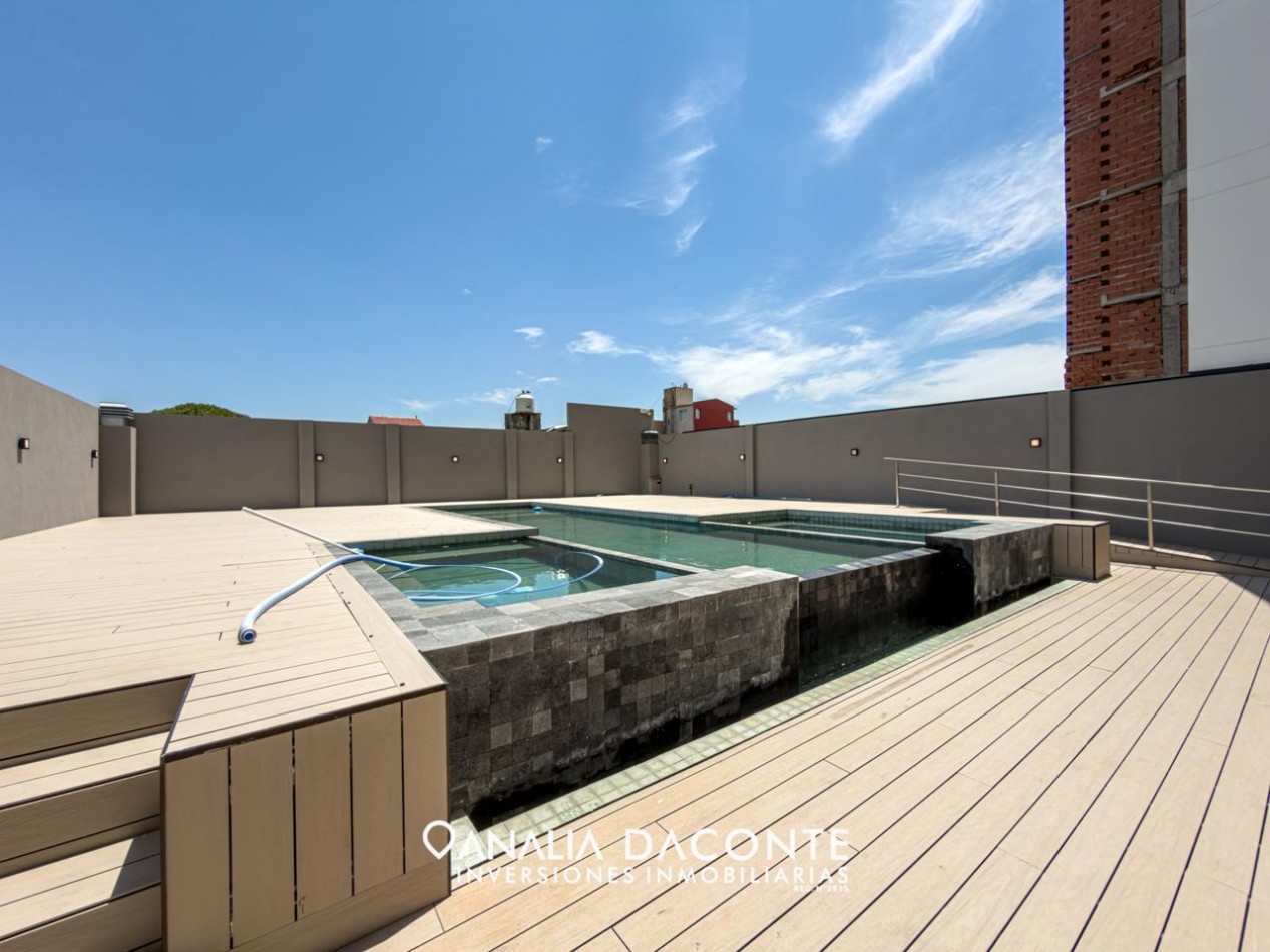 SEMIPISO CATEGORIA 3 AMB VISTA PLENA AL MAR! COCHERA GYM Y PISCINA