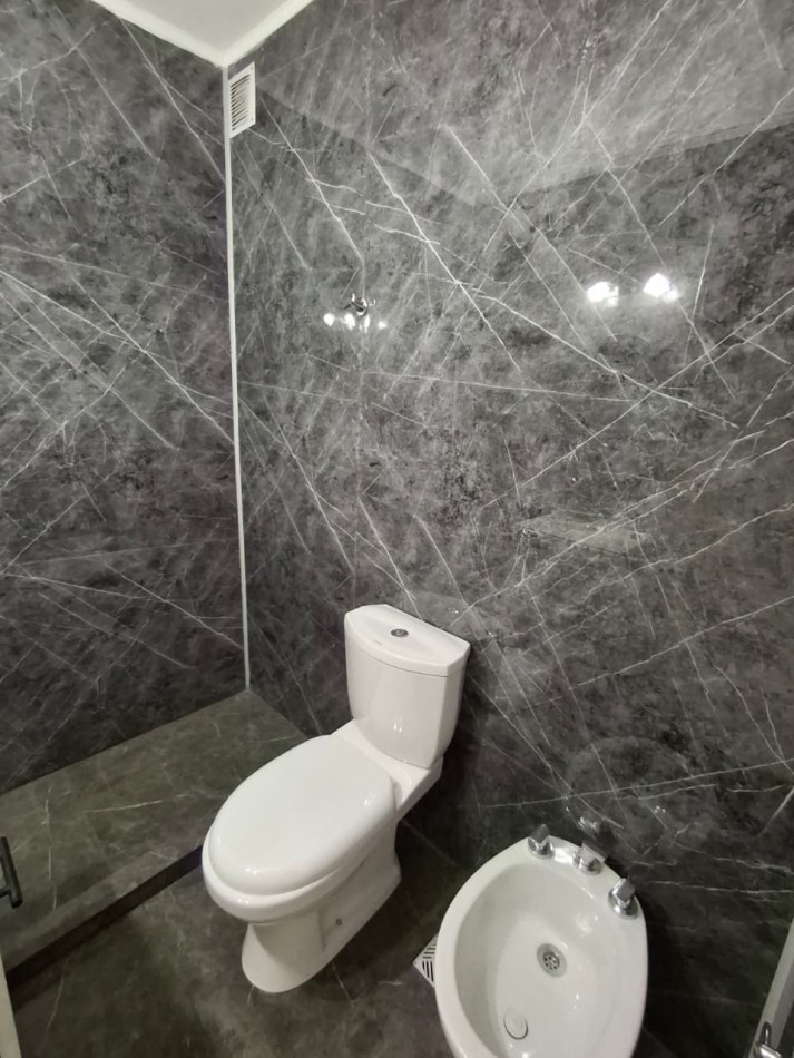 DEPTO 1 AMB A LA CALLE! RECICLADO PLAZA COLON