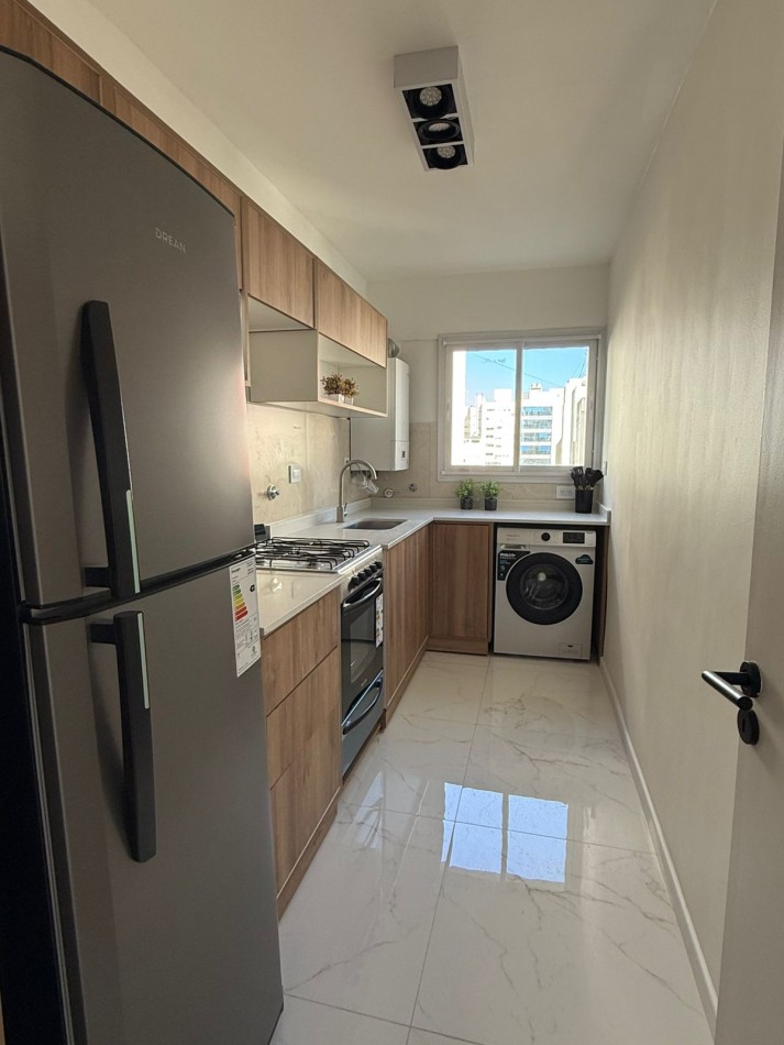 HERMOSO DEPTO 4 AMB CON COCHERA RECICLADO! ZONA PLAZA MITRE