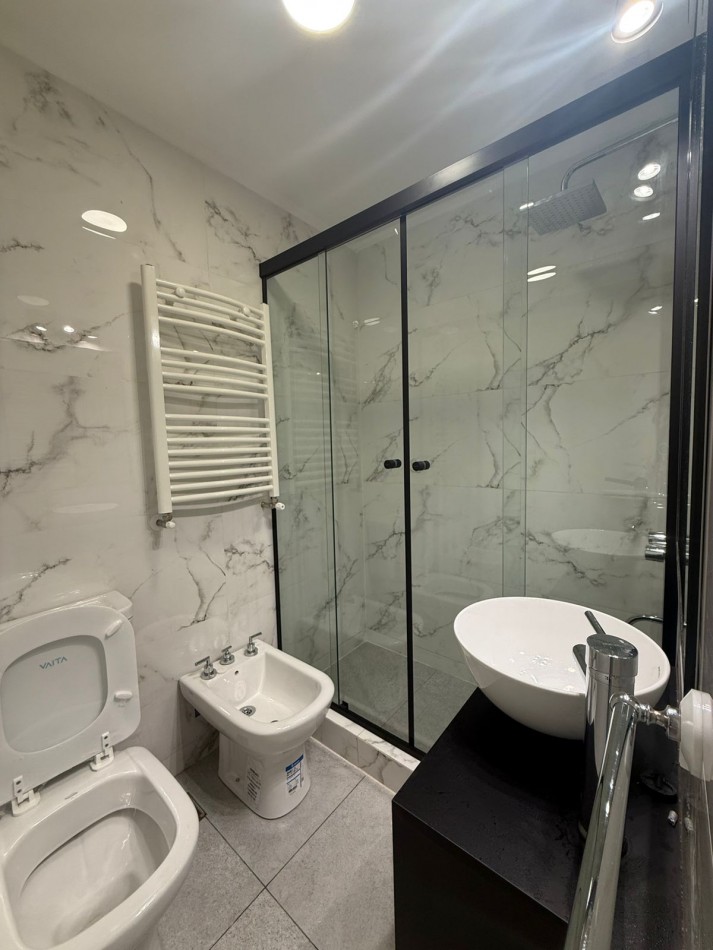 HERMOSO DEPTO 4 AMB CON COCHERA RECICLADO! ZONA PLAZA MITRE