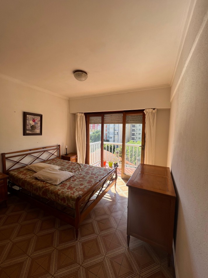 LUMINOSO DEPTO 2 AMB CON BALCON SALIENTE. APTO CREDITO