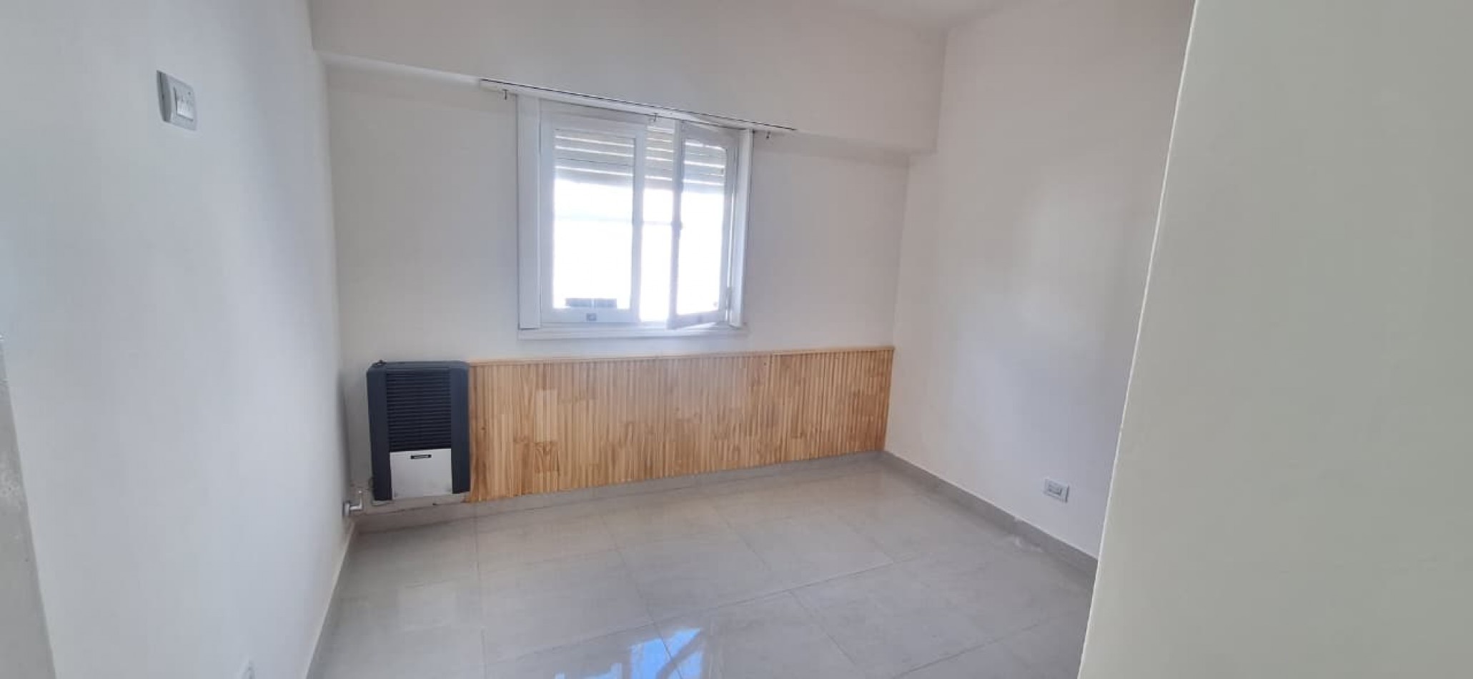 BAJO SU VALOR!! CHALET 3 AMB + DEPENDENCIA RECICLADA EN PARQUE LURO