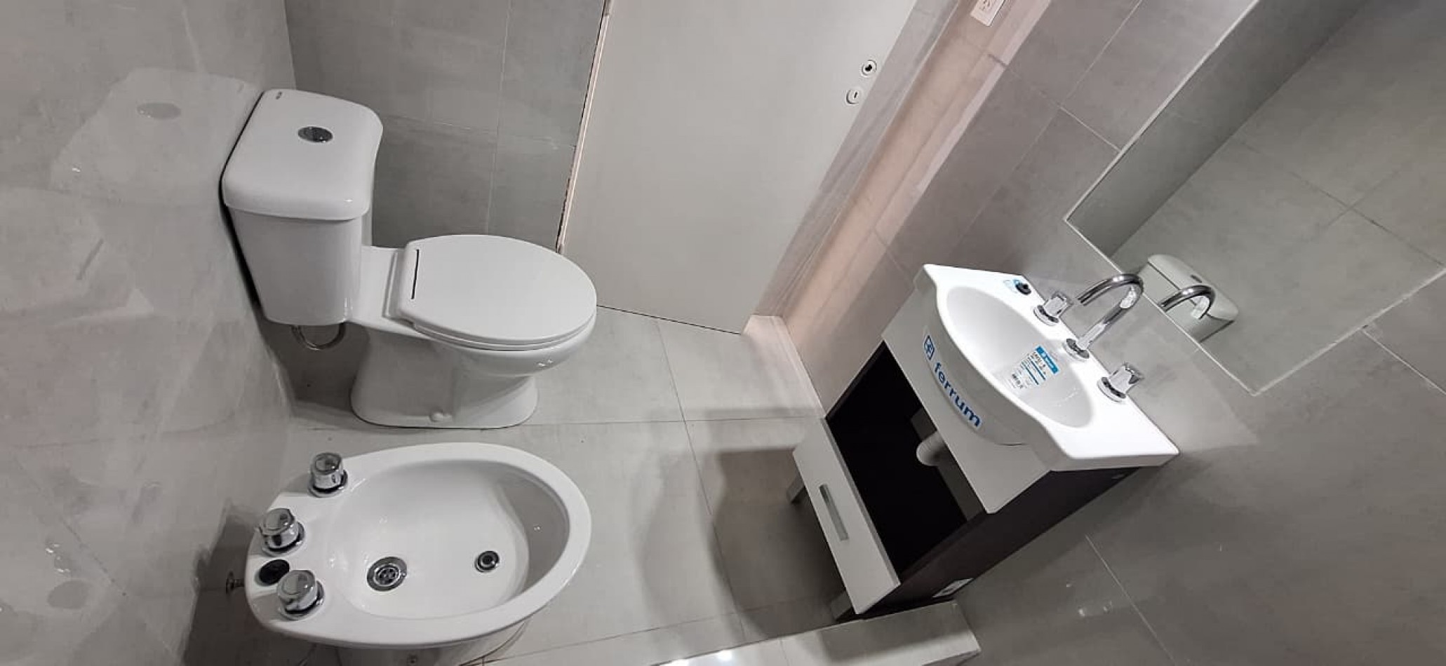 BAJO SU VALOR!! CHALET 3 AMB + DEPENDENCIA RECICLADA EN PARQUE LURO